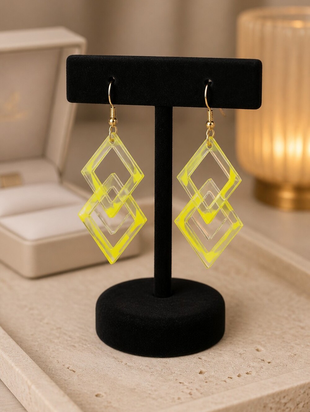 #536 HAND CRAFTED Earrings handcrafted handmade Resin - Picture 5 of 6